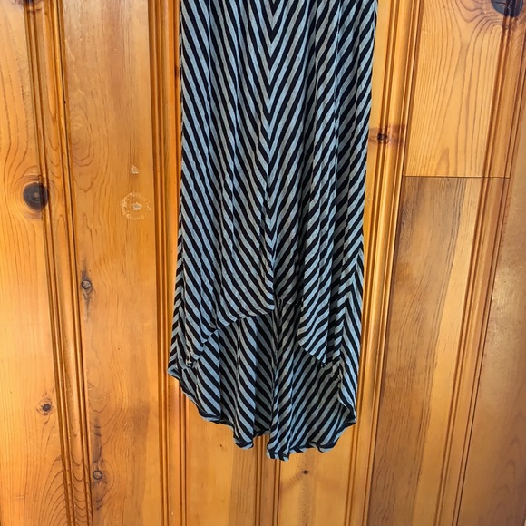Gray and Black striped dress - Picture 3 of 5